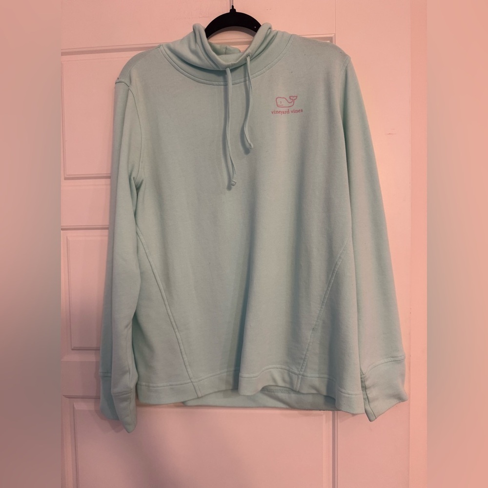 Vineyard vines top